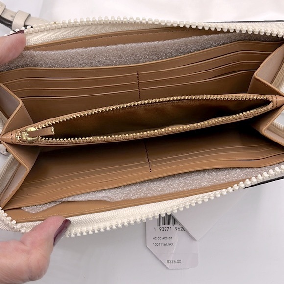 Coach Horse and Carriage Accordion Wallet - Picture 5 of 8